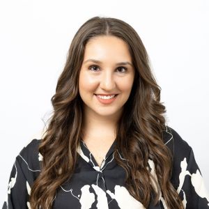 Headshot of Ally Blake